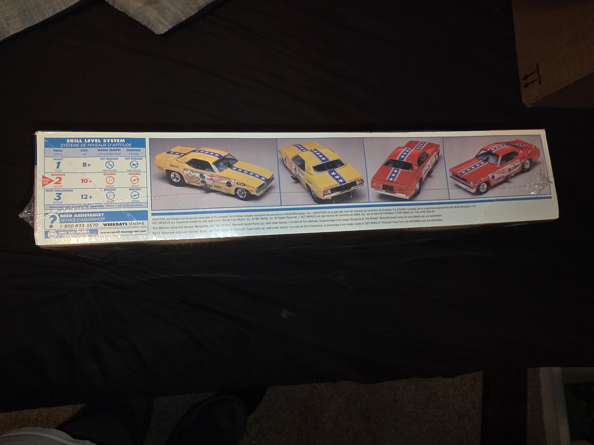 Snake & Mongoose combo kit by Revell
