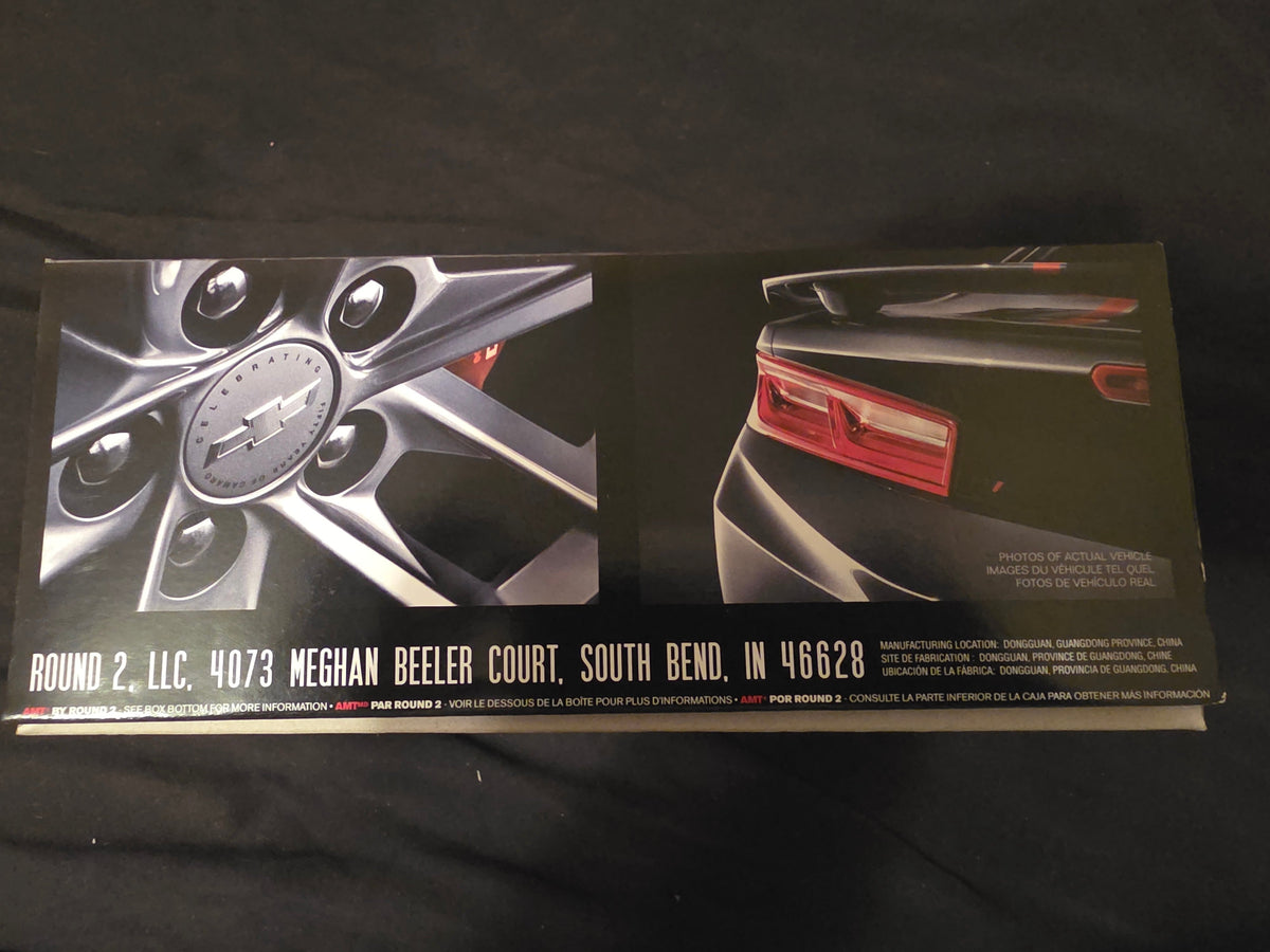 2017 CHEVROLET CAMARO 50TH ANNIVERSARY EDITION AMT 1:25 PLASTIC MODEL KIT-4946