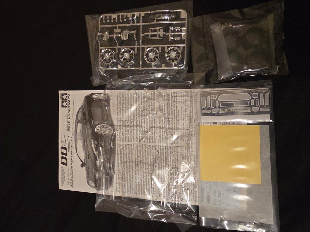 TAMIYA DBS 1/24 Aston Martin Plastic Model Unassembled Sports Car