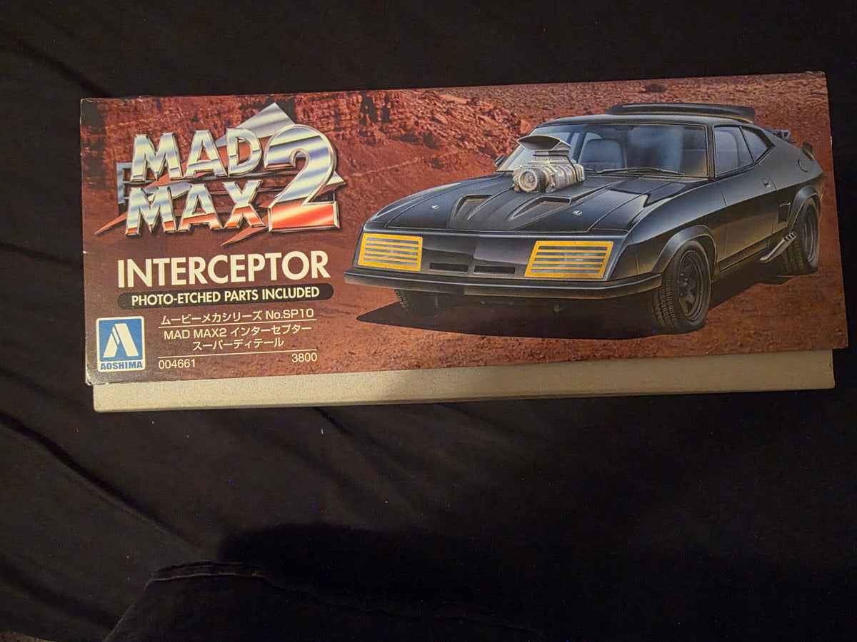 Aoshima Mad Max The Road Warrior Interceptor 1/24 Scale Plastic Kit Version 2