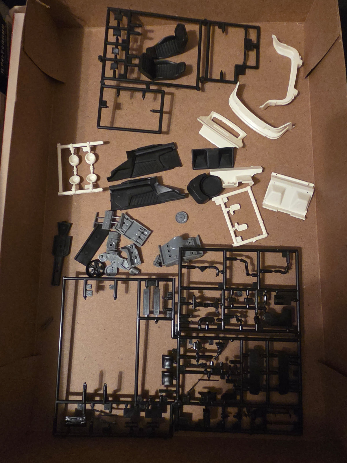 Testors Fujimi 1:24 Scale Porsche 930 Turbo '76 model kit # 392