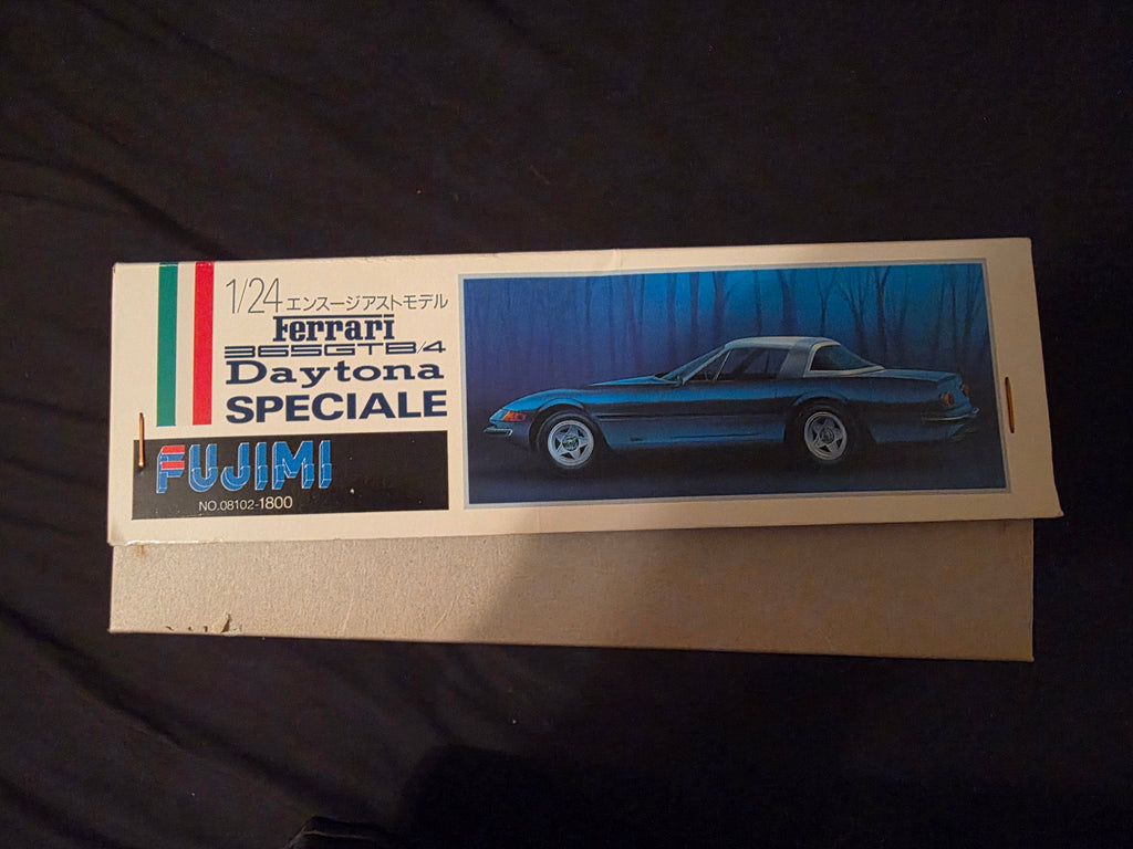 Fujimi 1/24 Enthusiast Model Ferrari 365 GTB 4 Daytona Speciale model kit