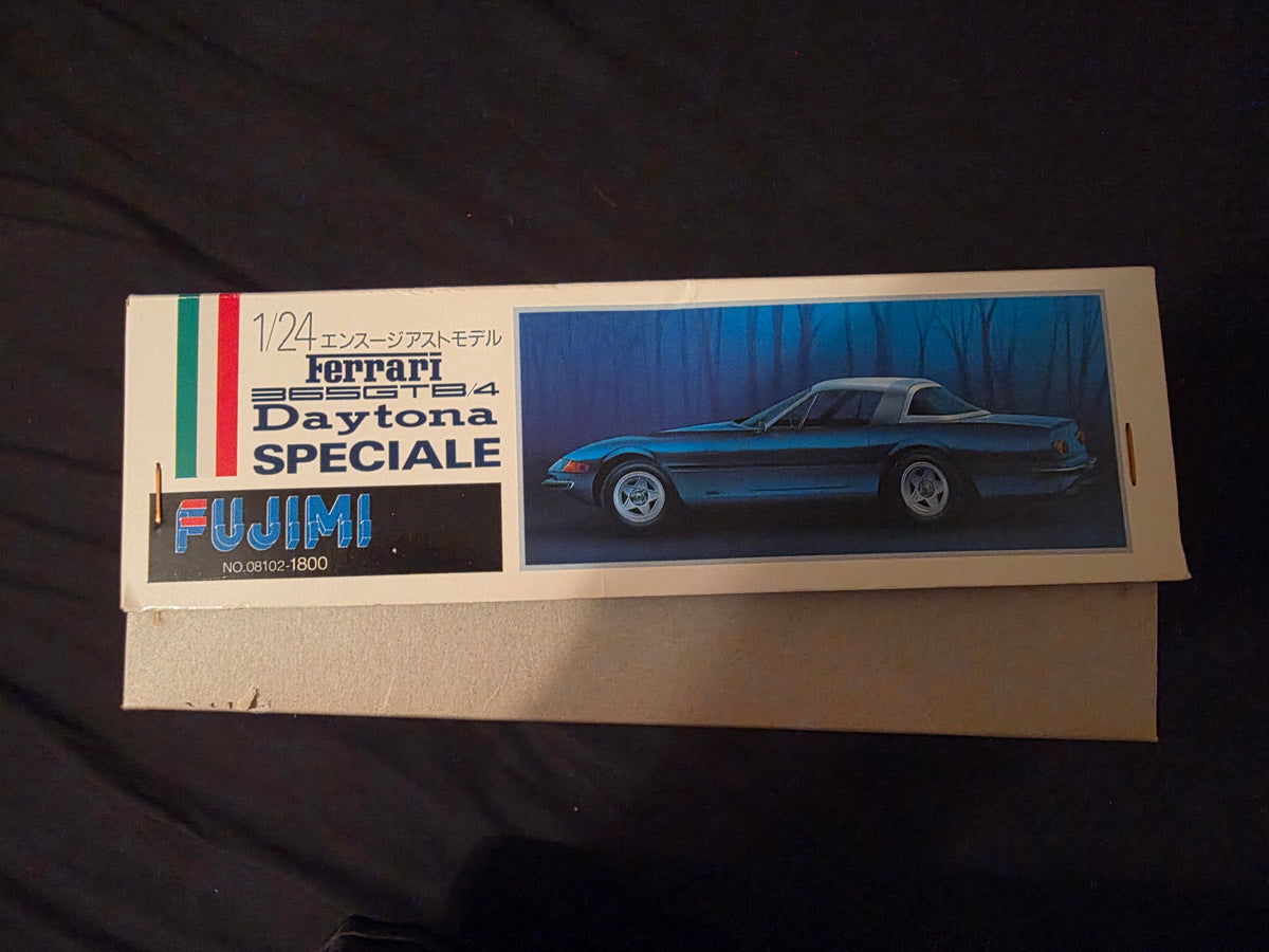 Fujimi 1/24 Enthusiast Model Ferrari 365 GTB 4 Daytona Speciale model kit