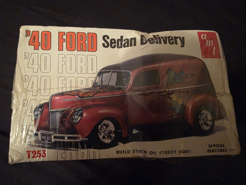 40 Ford Sedan Delivery 1/25 AMT Model Kit NEW Unbuilt