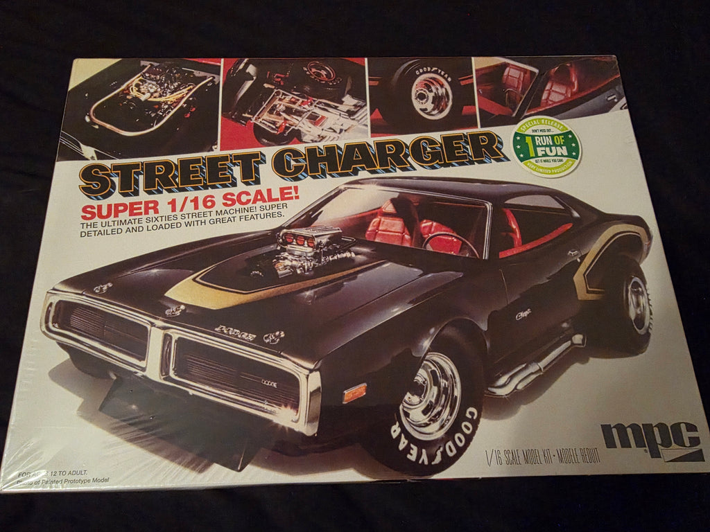 MPC Street Charger 1:16 Dodge Charger 768/06