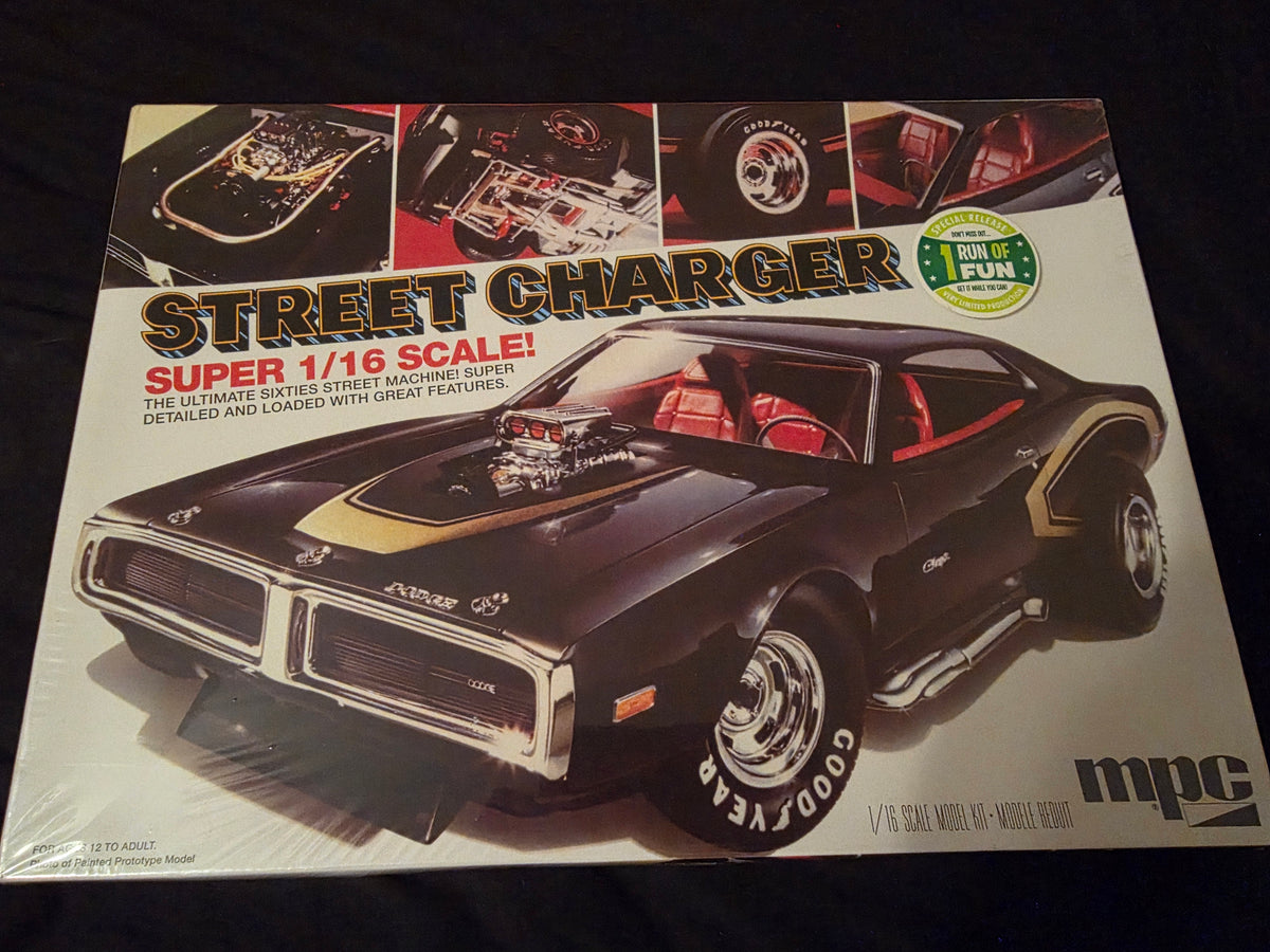 MPC Street Charger 1:16 Dodge Charger 768/06