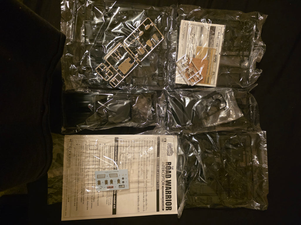 Aoshima Mad Max The Road Warrior Interceptor 1/24 Scale Plastic Kit Version 2