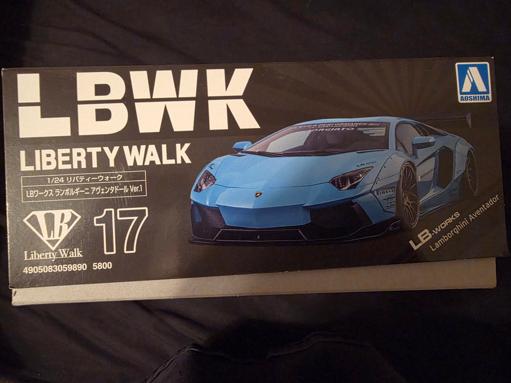 Aoshima LBWK Liberty Walk Lamborghini