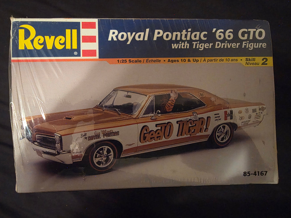 Revell 85-4167 Royal Pontiac '66 GTO w/ Tiger Driver Figure Factory Sealed 1/25